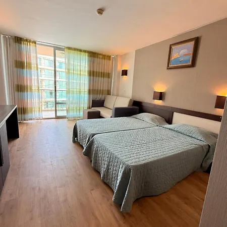 Sandy Bay Hotel 4*