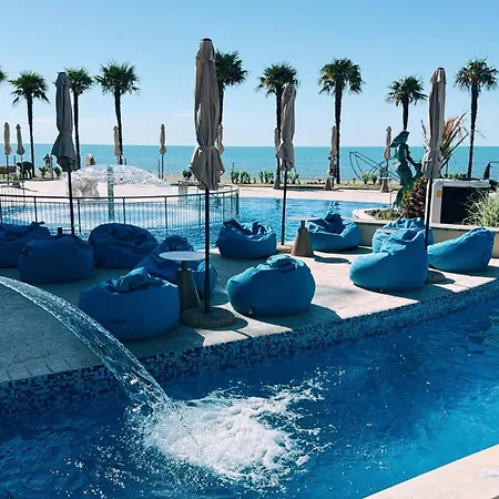 Sandy Bay Hotel